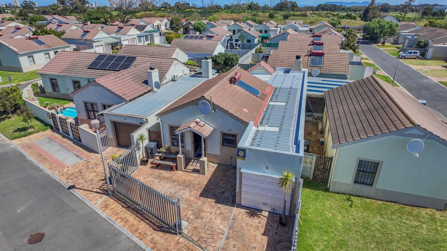 2 Bedroom Property for Sale in Victoria Park Western Cape